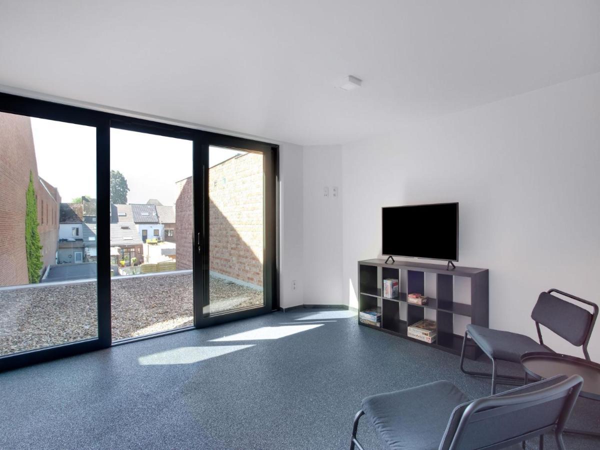 Modern Holiday Home In Scherpenheuvel With Infrared Sauna Bagian luar foto
